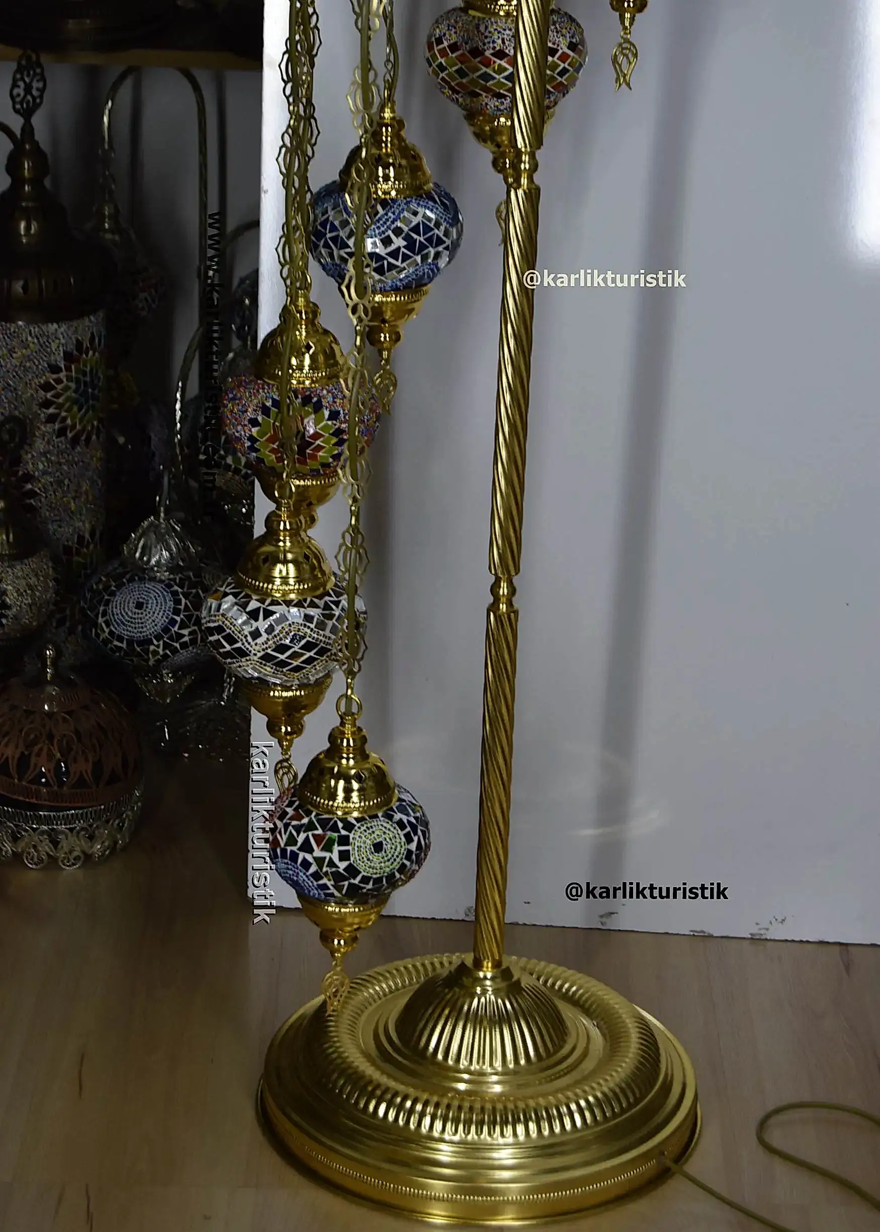 Türk 11 Camlı Mozaik Yerş köşe Lambası, Altın Kaplama, El Yapımı, Osmanlı Tarzı Lambader4