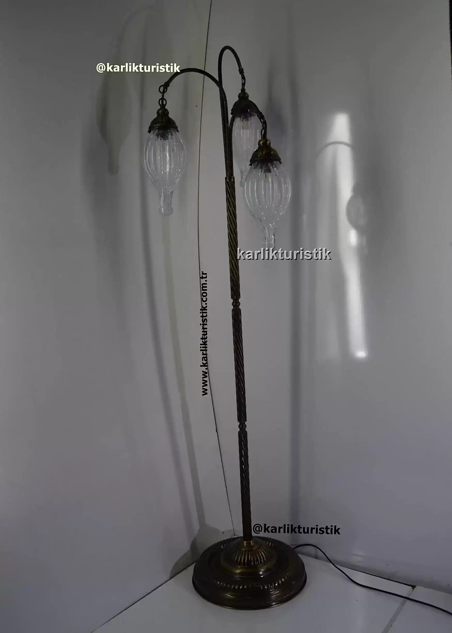 ZarifDokunuş,ElİşçiliğiDetaylarıylaŞıkLambader,KlasikveEstetikDekoratif-Aydınlatma-Çözümü-Doğal-ışığın-Büyüsü-Vintage-Tarz-Lambader106