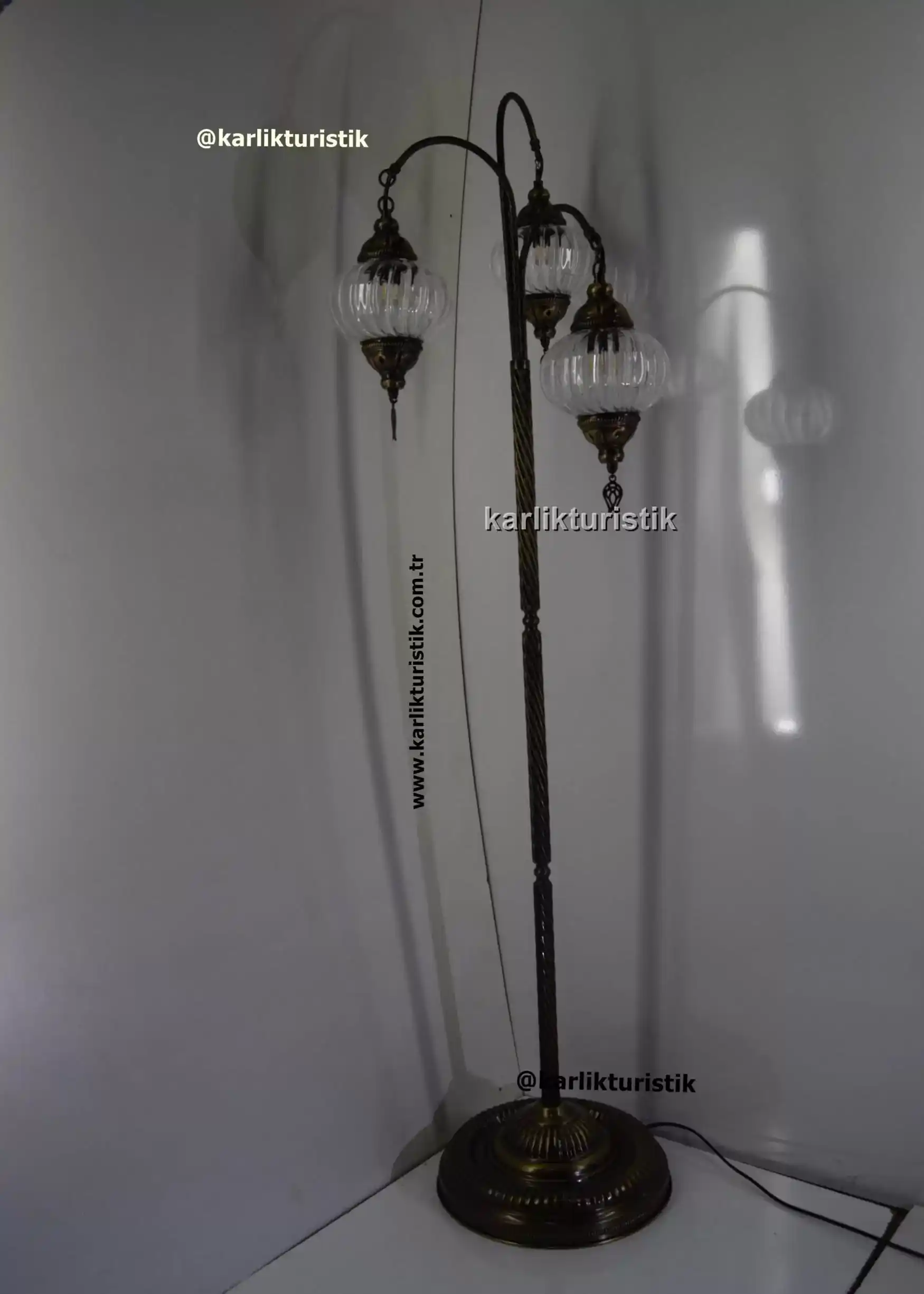 ZarifDokunuş,ElİşçiliğiDetaylarıylaŞıkLambader,KlasikveEstetikDekoratif-Aydınlatma-Çözümü-Doğal-ışığın-Büyüsü-Vintage-Tarz-Lambader111