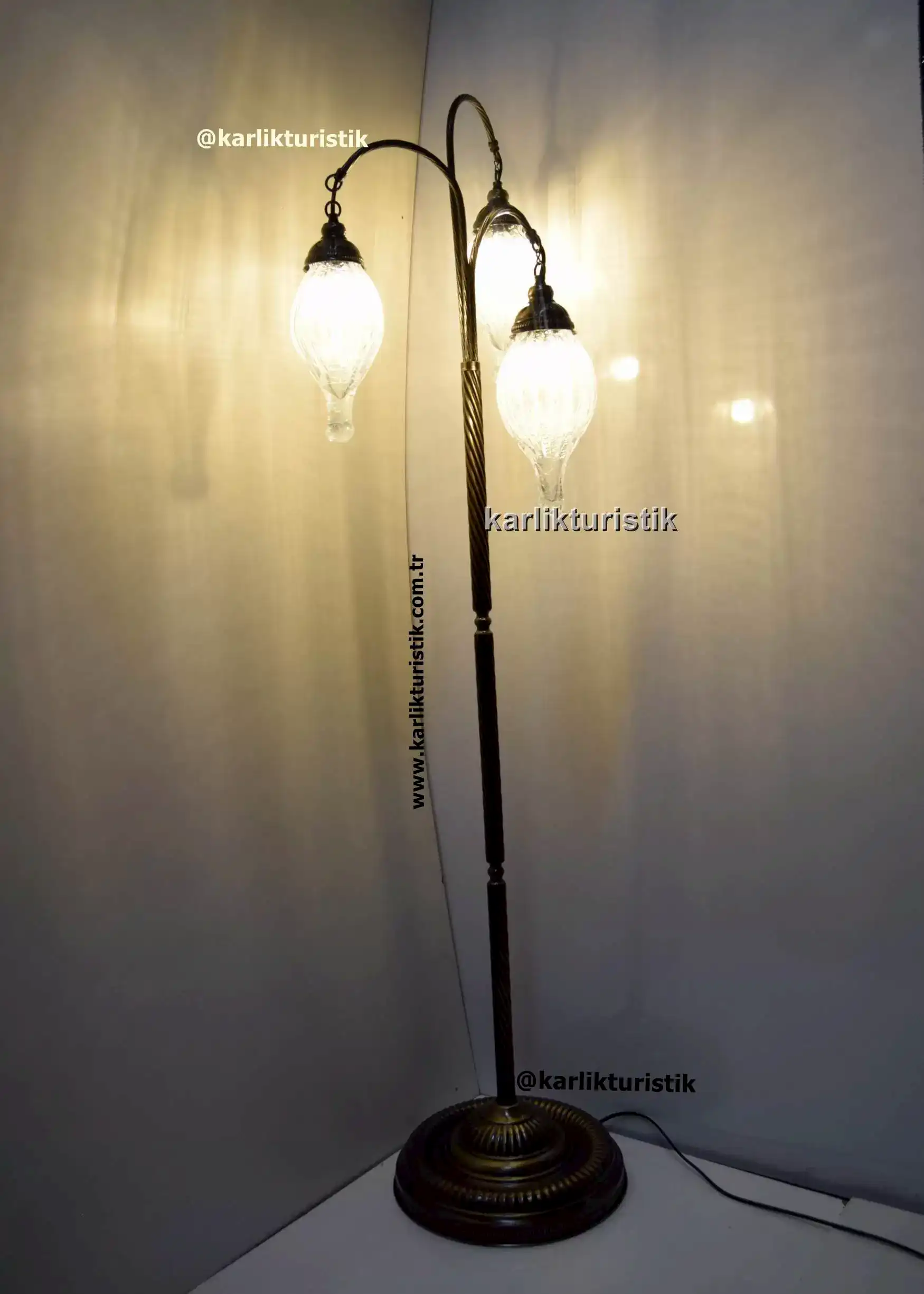 ZarifDokunuş,ElİşçiliğiDetaylarıylaŞıkLambader,KlasikveEstetikDekoratif-Aydınlatma-Çözümü-Doğal-ışığın-Büyüsü-Vintage-Tarz-Lambader108
