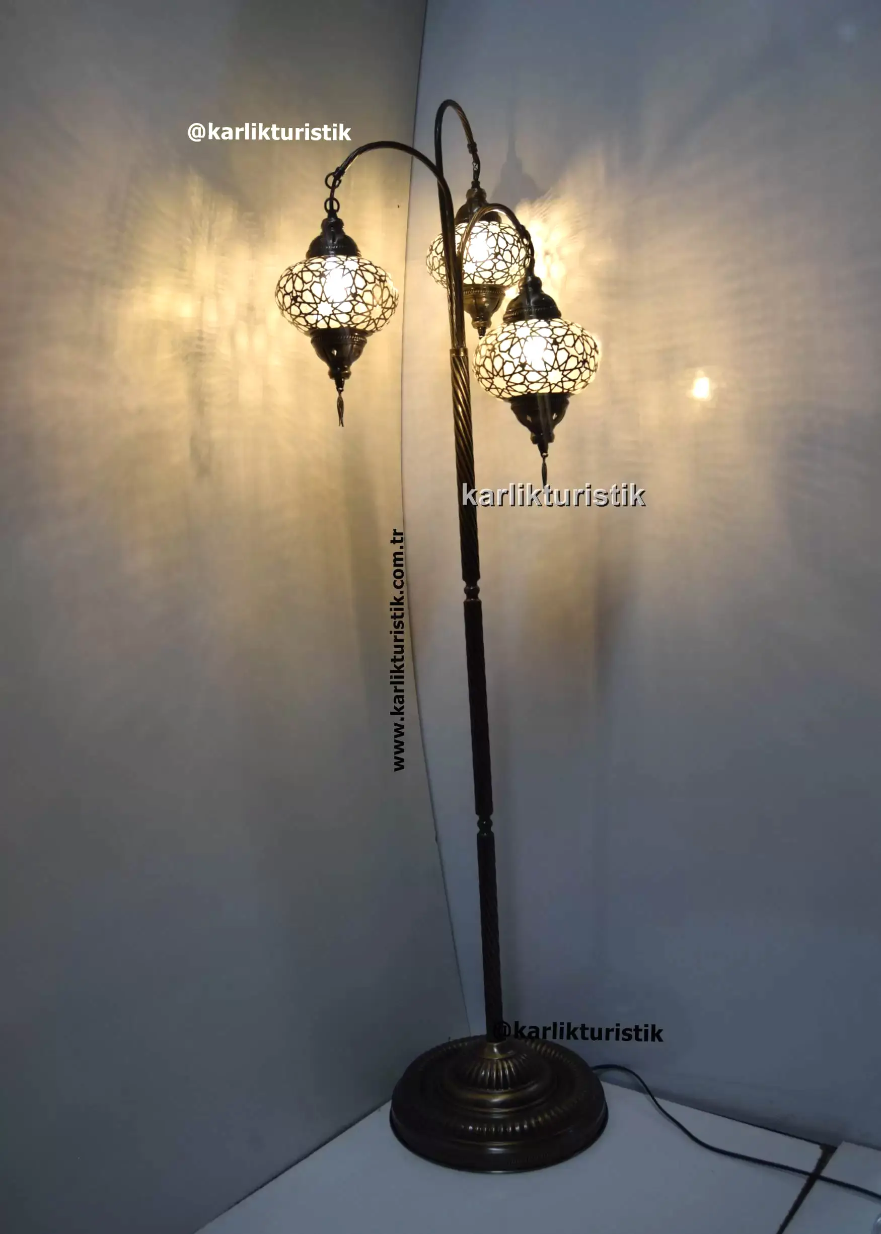ZarifDokunuş,ElİşçiliğiDetaylarıylaŞıkLambader,KlasikveEstetikDekoratif-Aydınlatma-Çözümü-Doğal-ışığın-Büyüsü-Vintage-Tarz-Lambader117