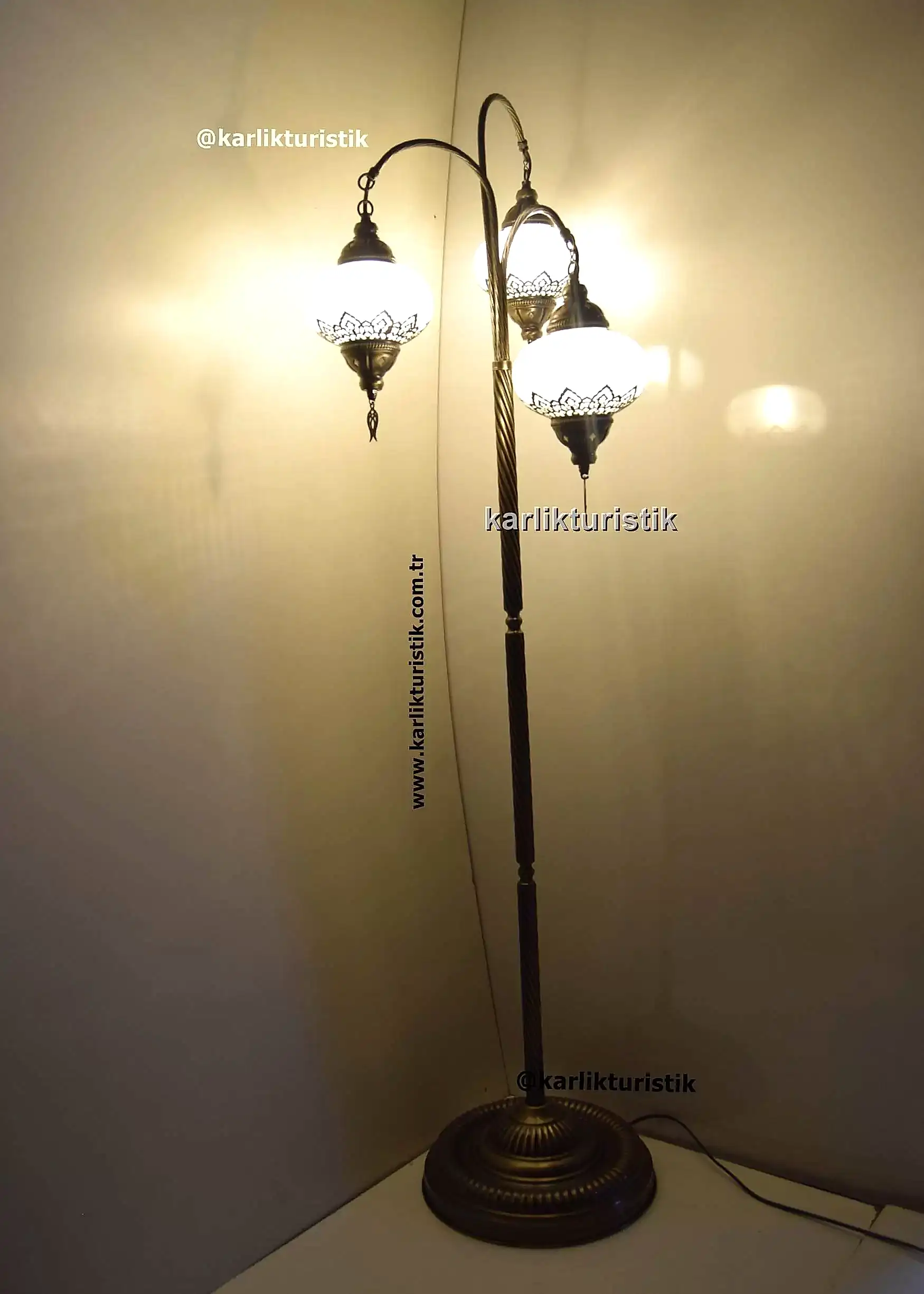 ZarifDokunuş,ElİşçiliğiDetaylarıylaŞıkLambader,KlasikveEstetikDekoratif-Aydınlatma-Çözümü-Doğal-ışığın-Büyüsü-Vintage-Tarz-Lambader105