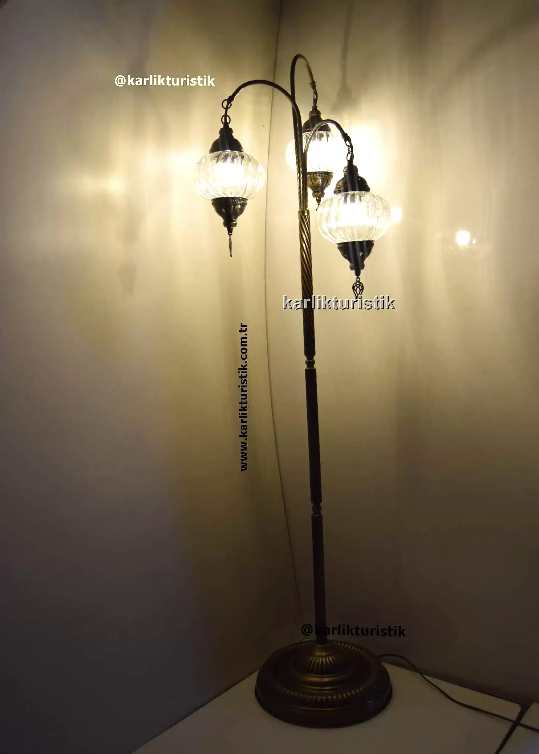 ZarifDokunuş,ElİşçiliğiDetaylarıylaŞıkLambader,KlasikveEstetikDekoratif-Aydınlatma-Çözümü-Doğal-ışığın-Büyüsü-Vintage-Tarz-Lambader114
