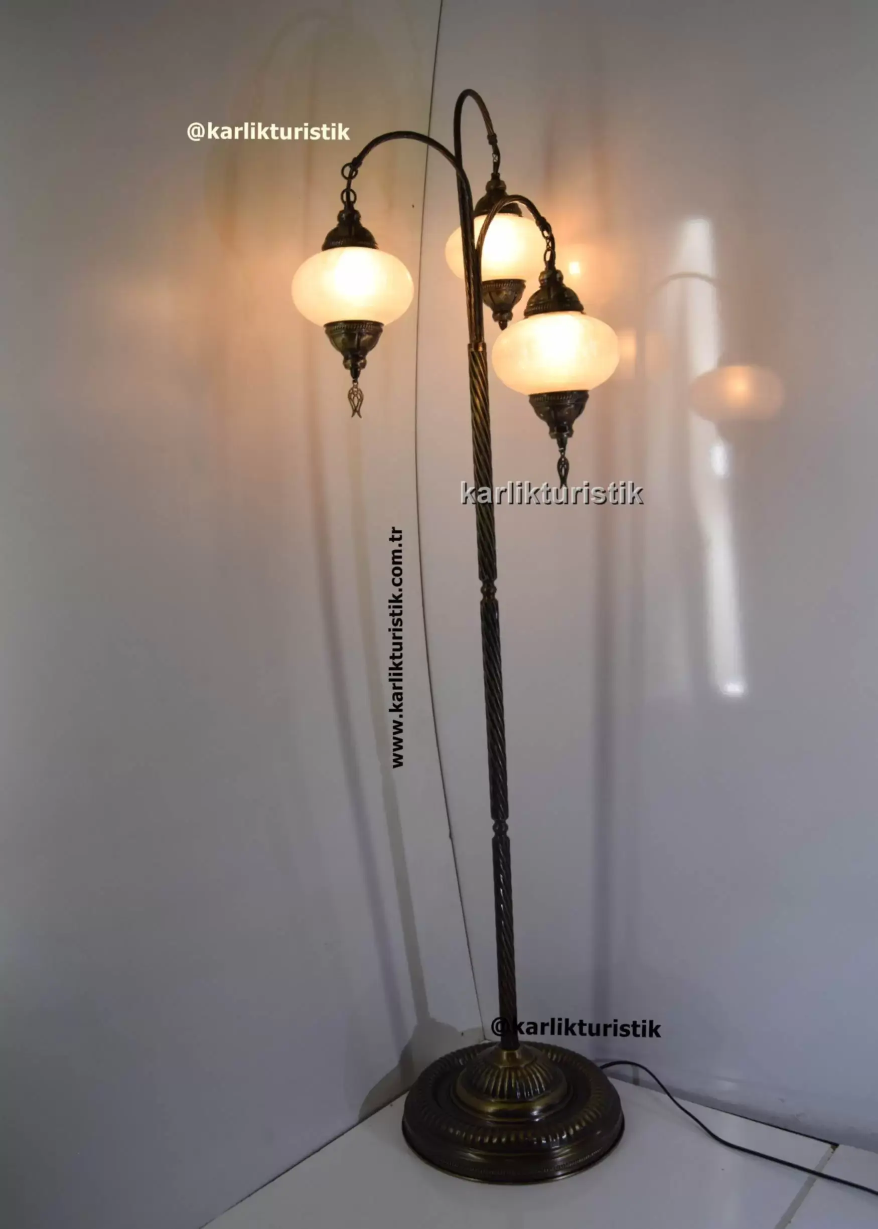 ZarifDokunuş,ElİşçiliğiDetaylarıylaŞıkLambader,KlasikveEstetikDekoratif-Aydınlatma-Çözümü-Doğal-ışığın-Büyüsü-Vintage-Tarz-Lambader98